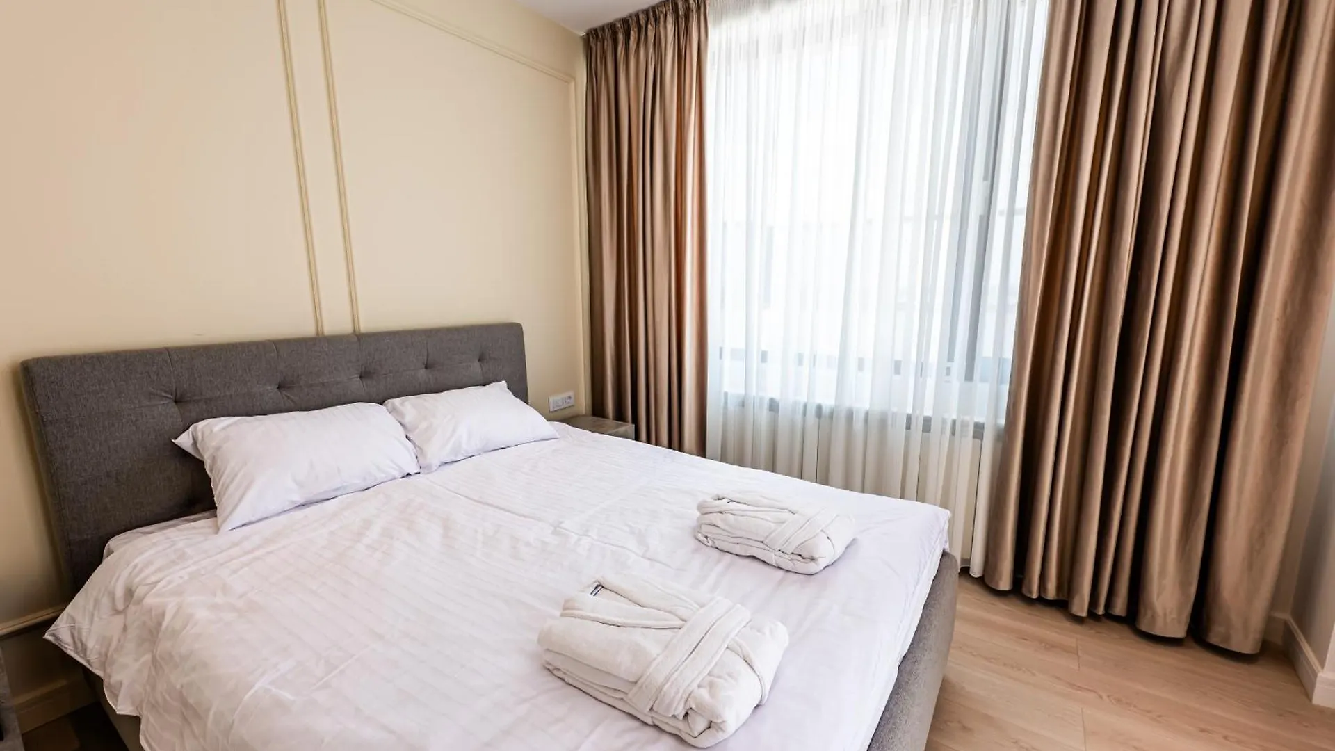 Skyline Suites Bucharest Apartment