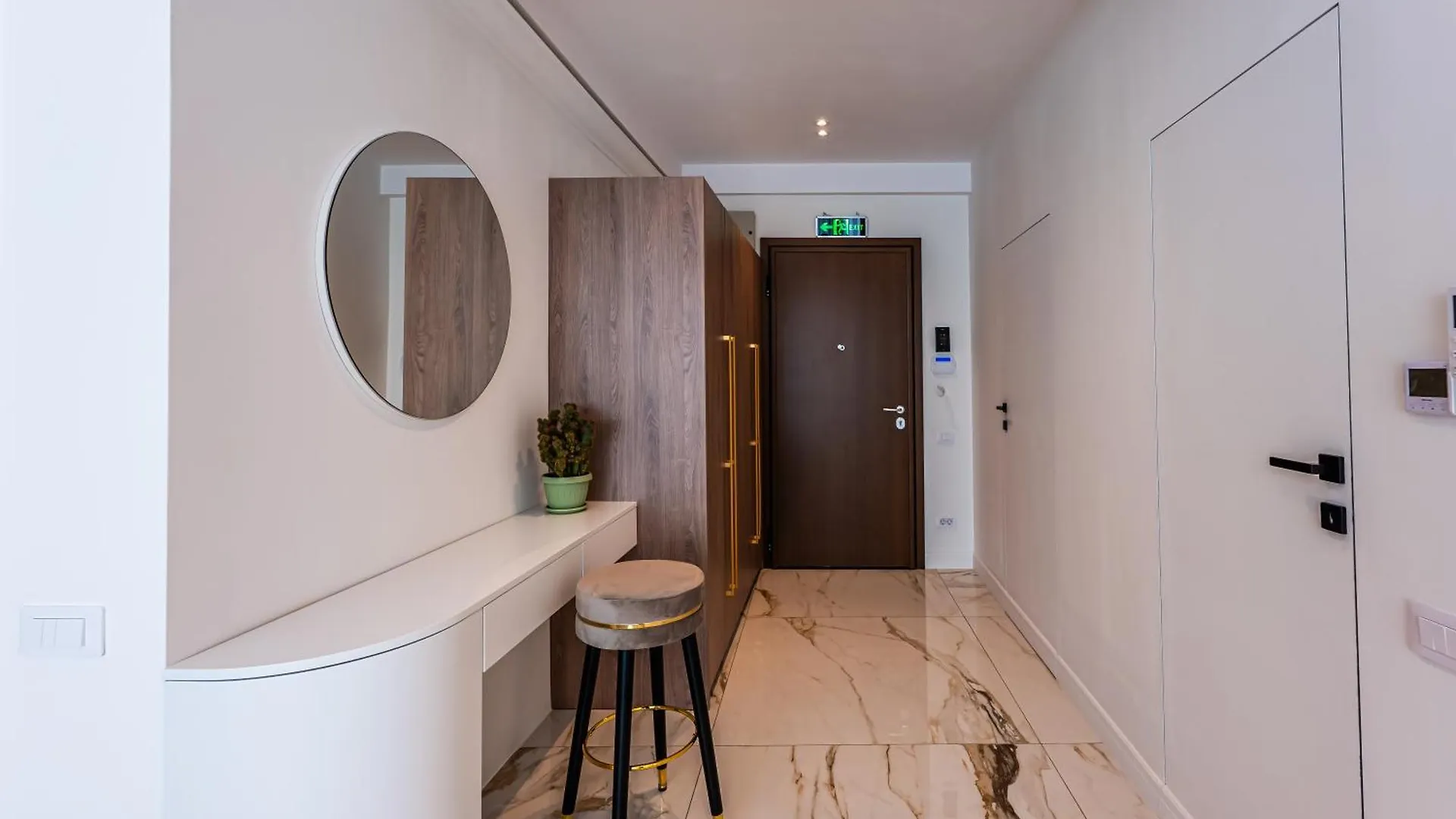 Skyline Suites Bucharest 0*,