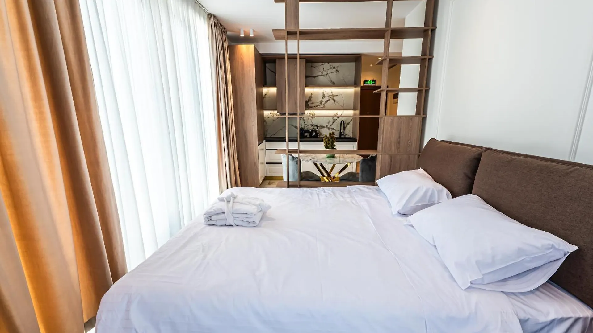Skyline Suites Bucharest Apartment