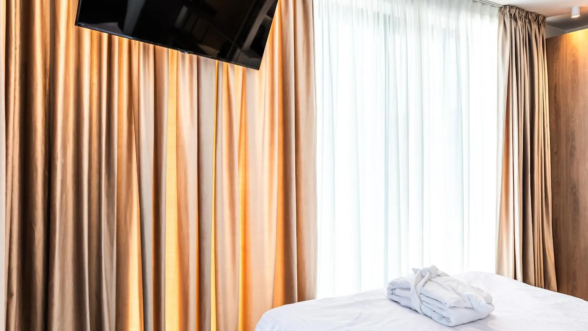 Skyline Suites Bucharest 0*,  Romania