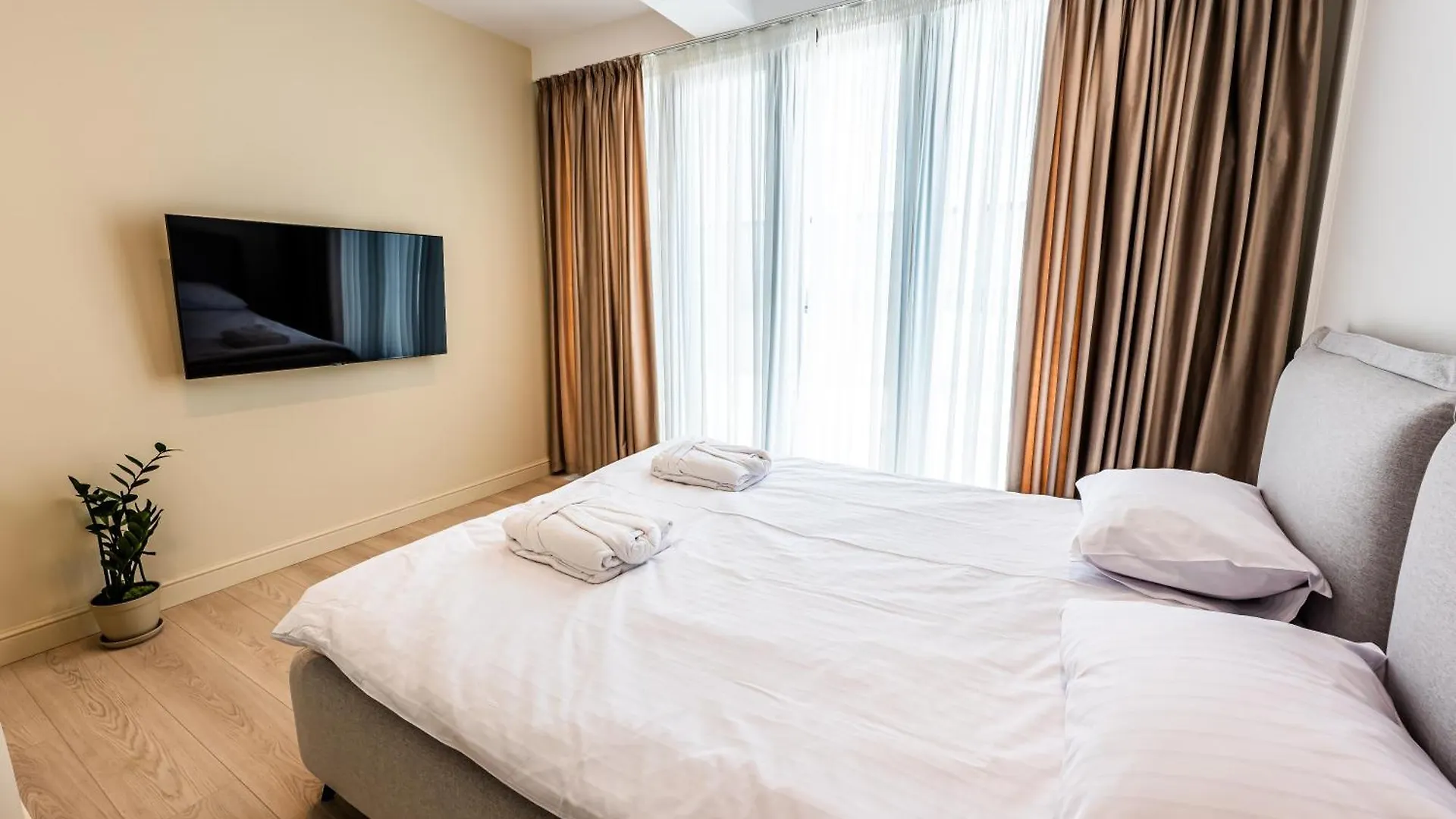 Skyline Suites Bucharest 0*,  Romania